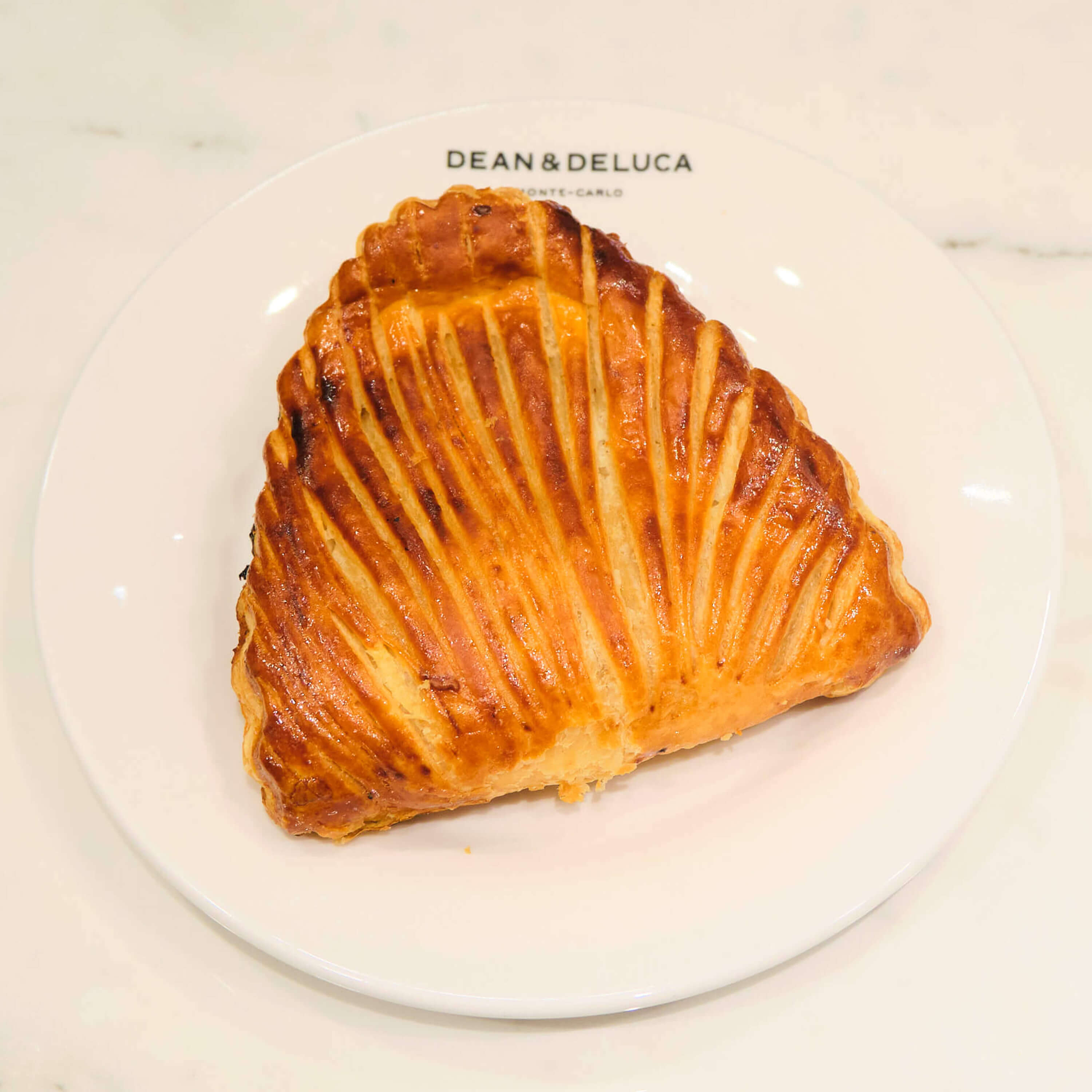 Apple Turnover - Dean & Deluca Monte-Carlo | Delivery in Monaco
