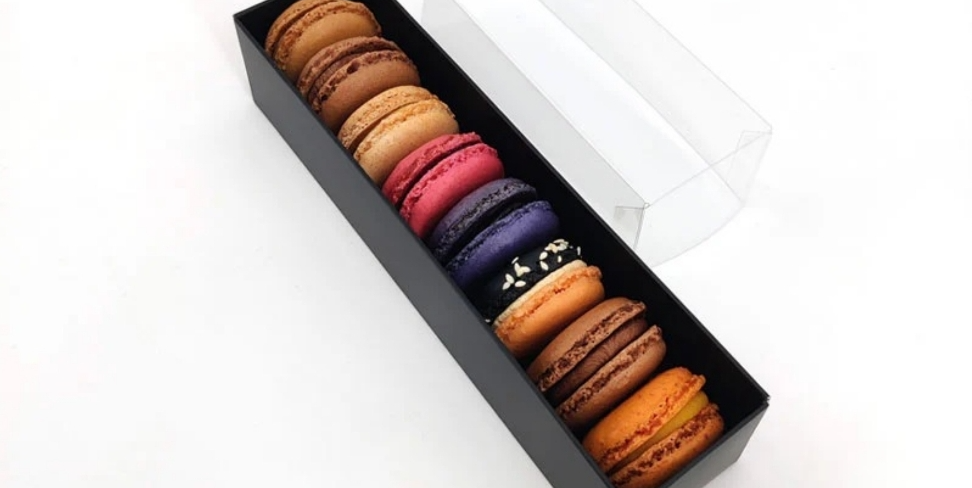 Assortment of Macarons x8