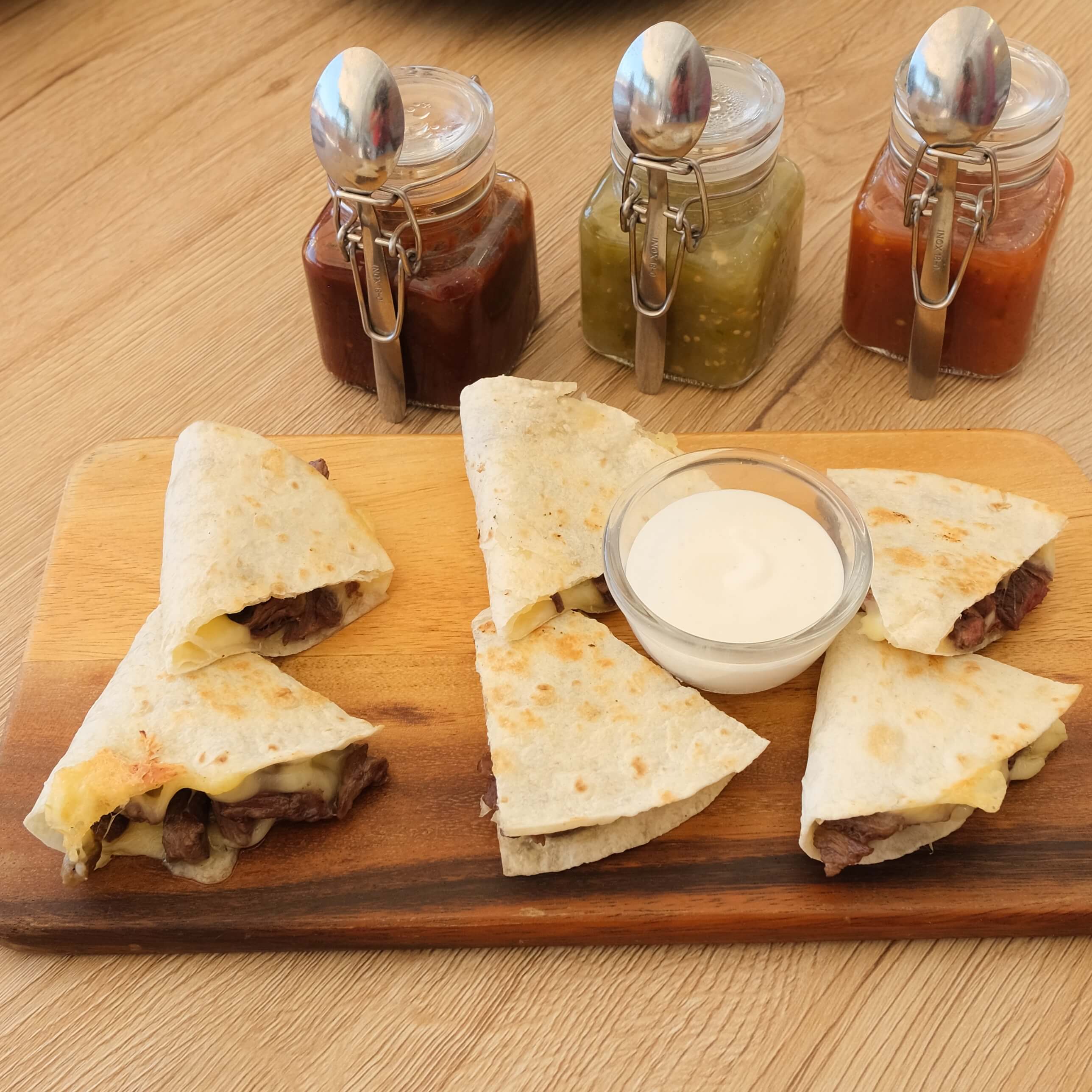 Quesadillas del dia Boeuf - Sexy Tacos | Livraison Cuisine Mexicaine à Monaco, Cap-d'Ail & Beausoleil
