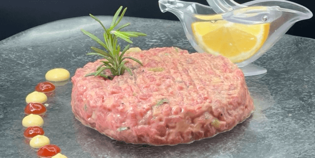 Beef Tartar 200gr and fries