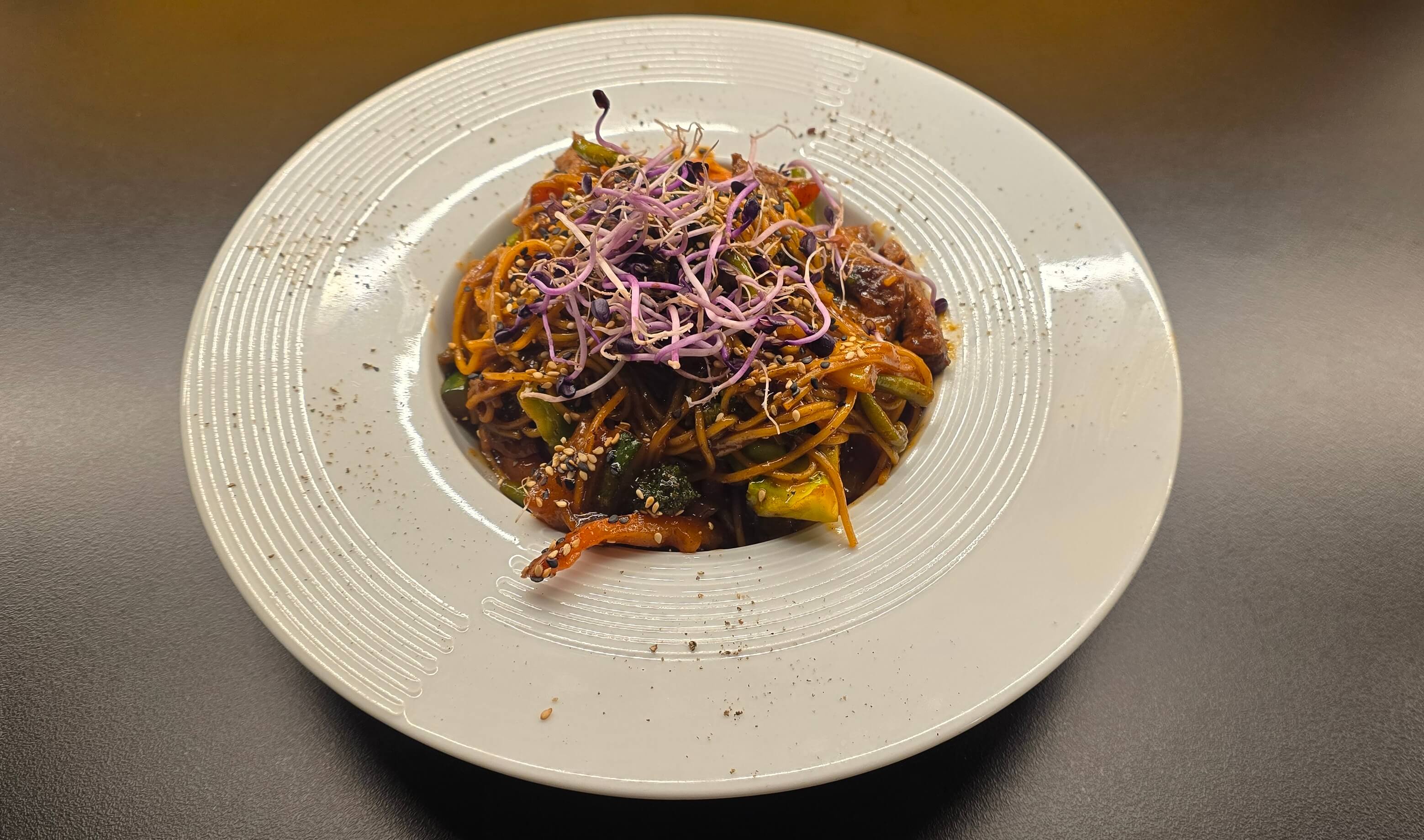 Beef Wok - Zeits Bar