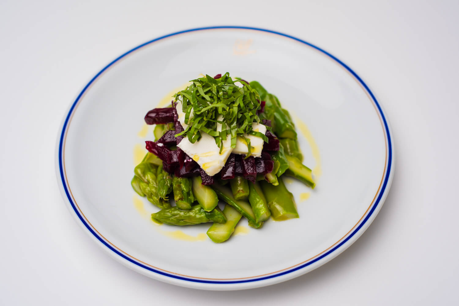 Beetroot and goat cheese asparagus salad - Odéon Café by Cipriani | Gourmet Italian Delivery in Monaco