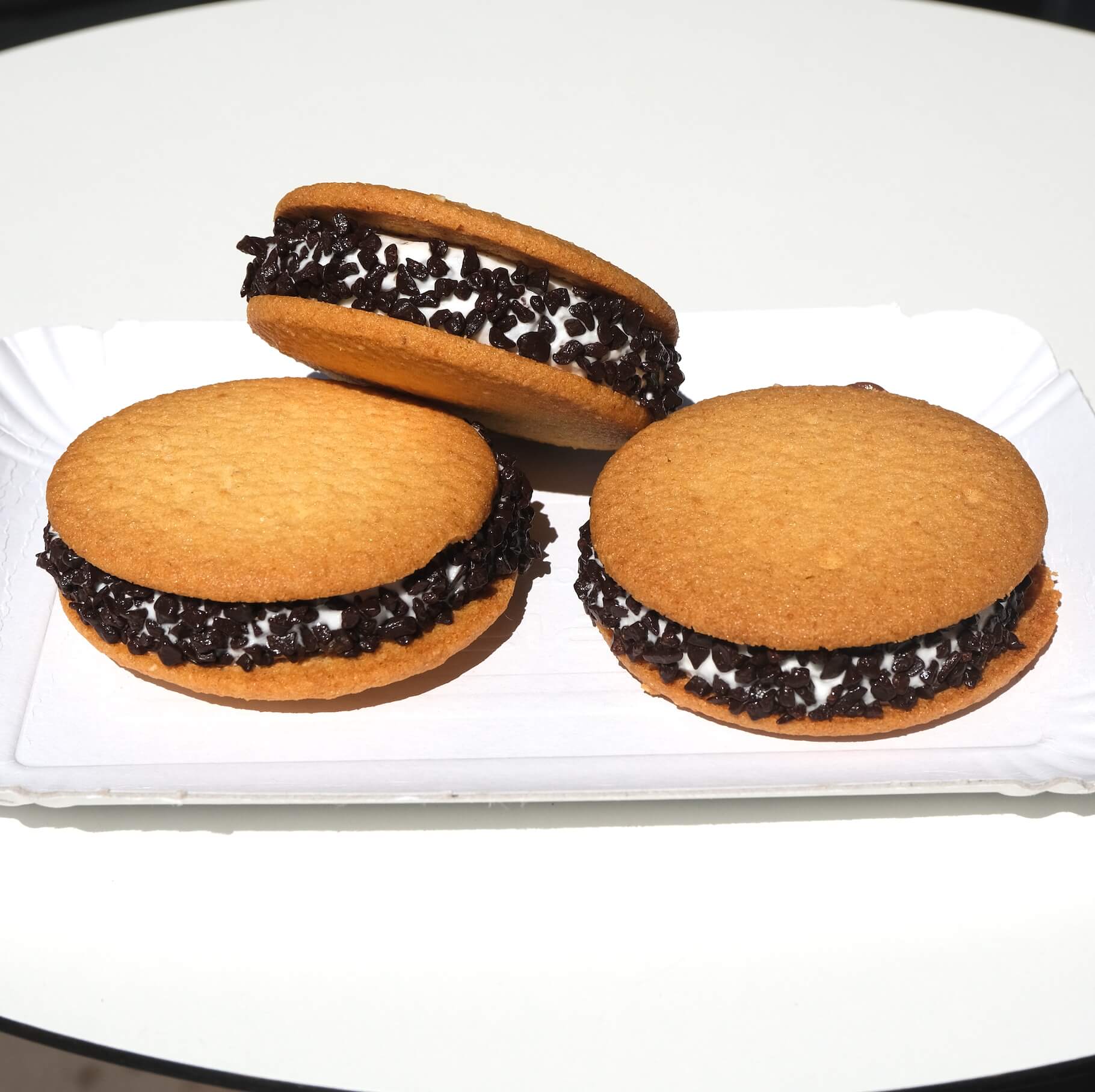 Box of 3 biscuits Stracciatella - Santo Gelato | Gelato & Ice Cream Delivery in Monaco, Cap-d'Ail & Beausoleil