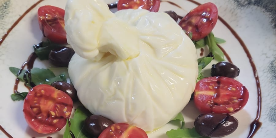 Burrata with cherry tomatoes & peppers