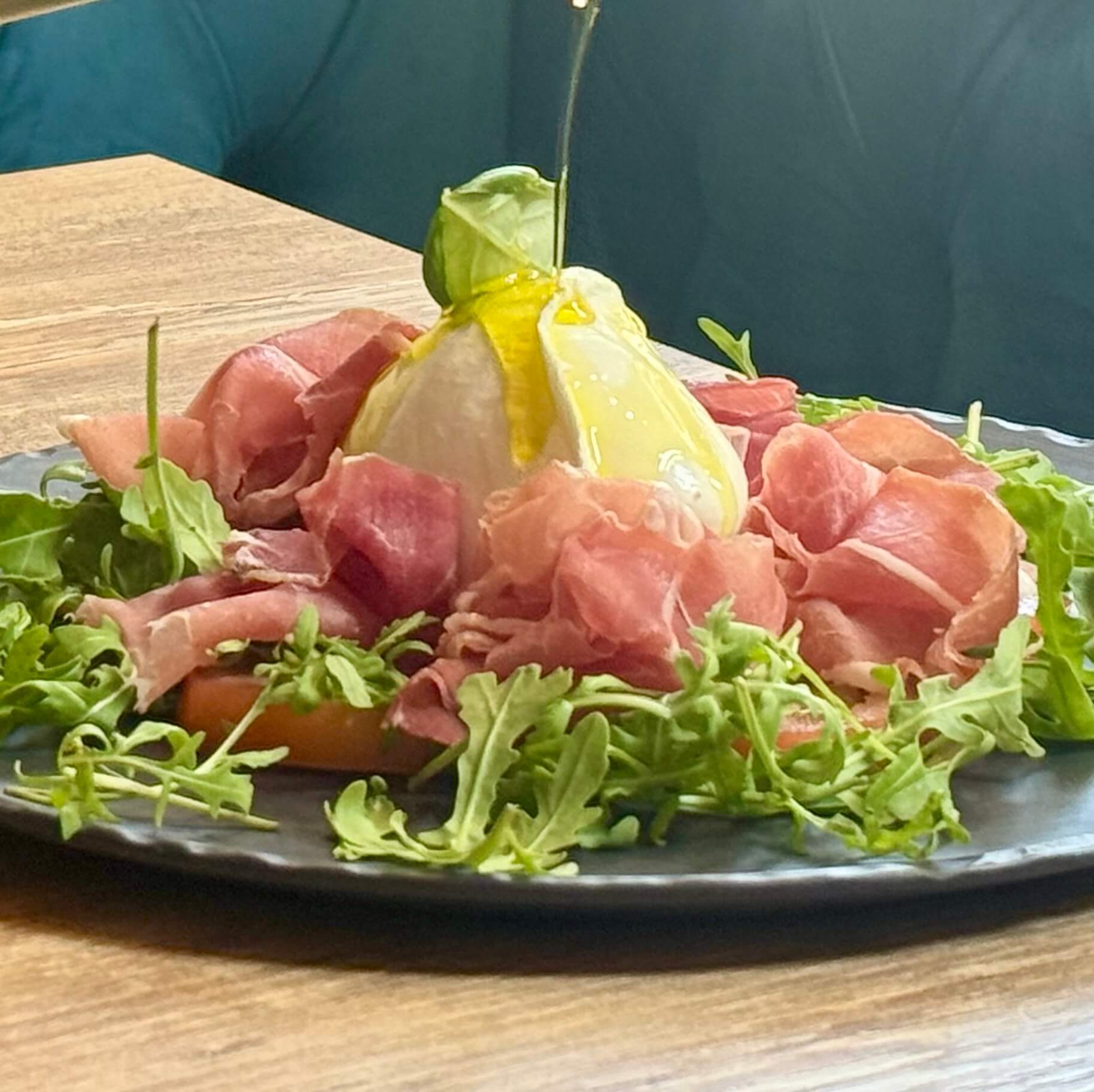 Caprese plus - La Reginella | Italian Restaurant Delivery in Monaco
