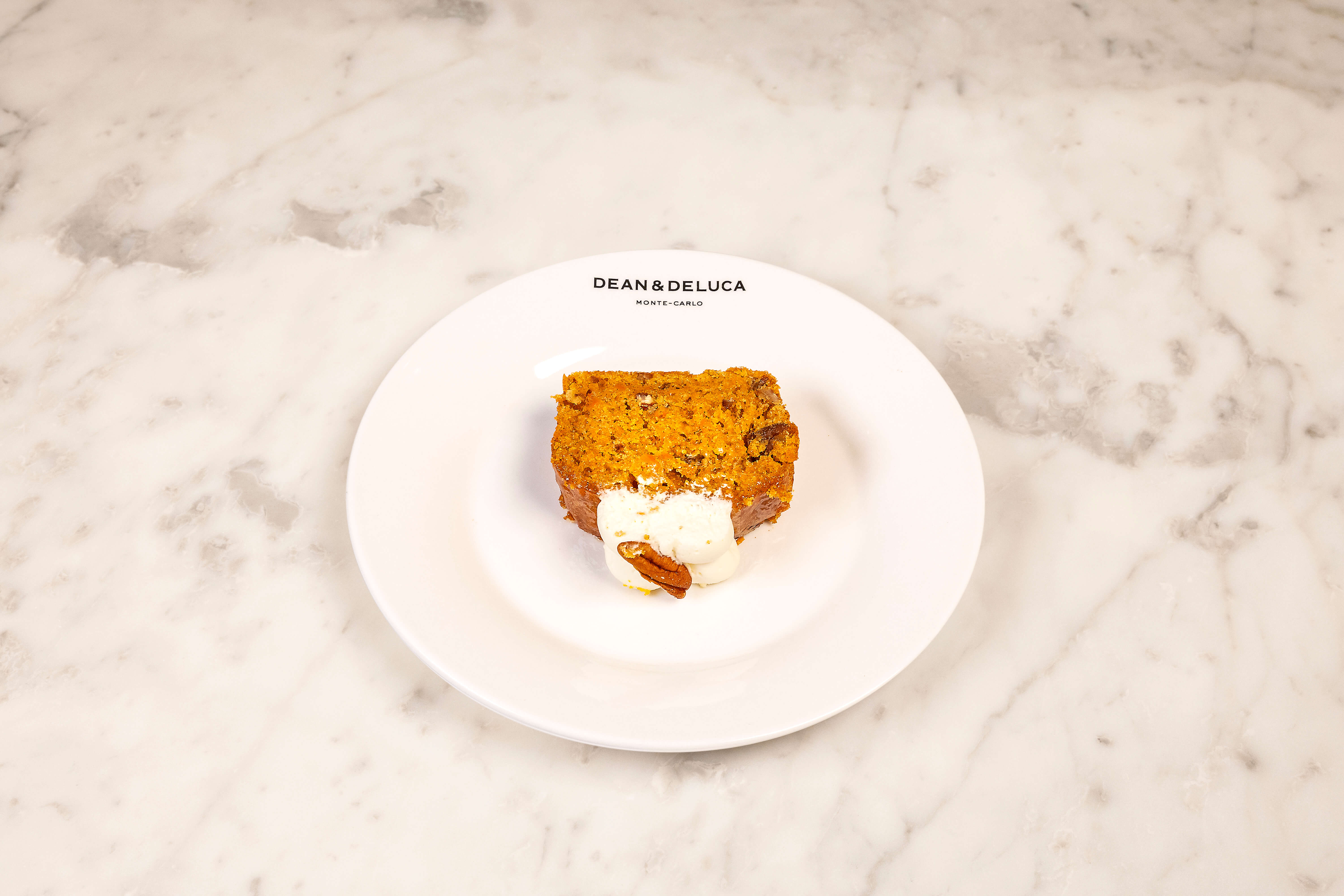 Carrot cake - Dean & Deluca Monte-Carlo | Delivery in Monaco