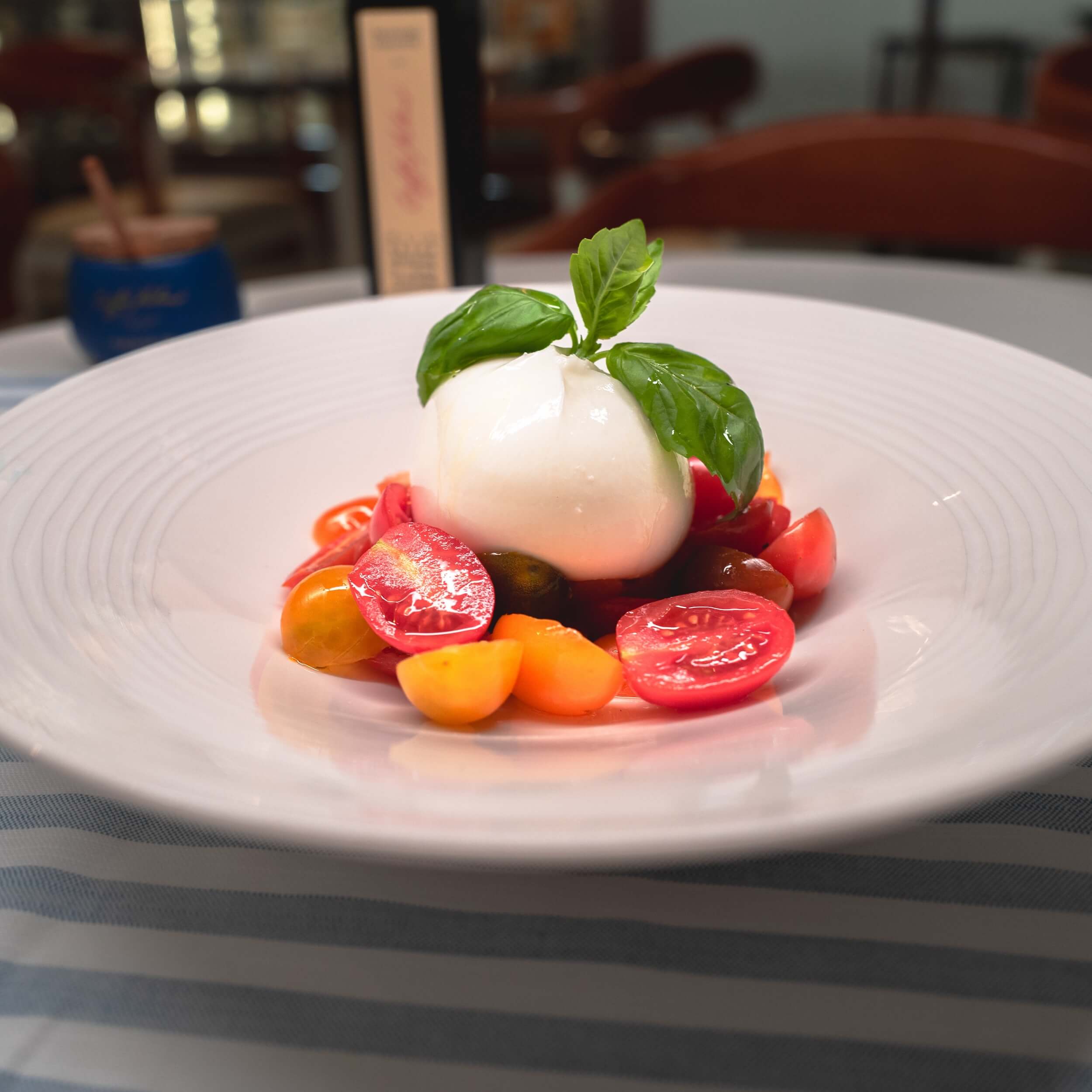 Caseificio artigianale Anastasio - Bufala o Burrata - Caffe Milano | Italian Restaurant Delivery in Monaco