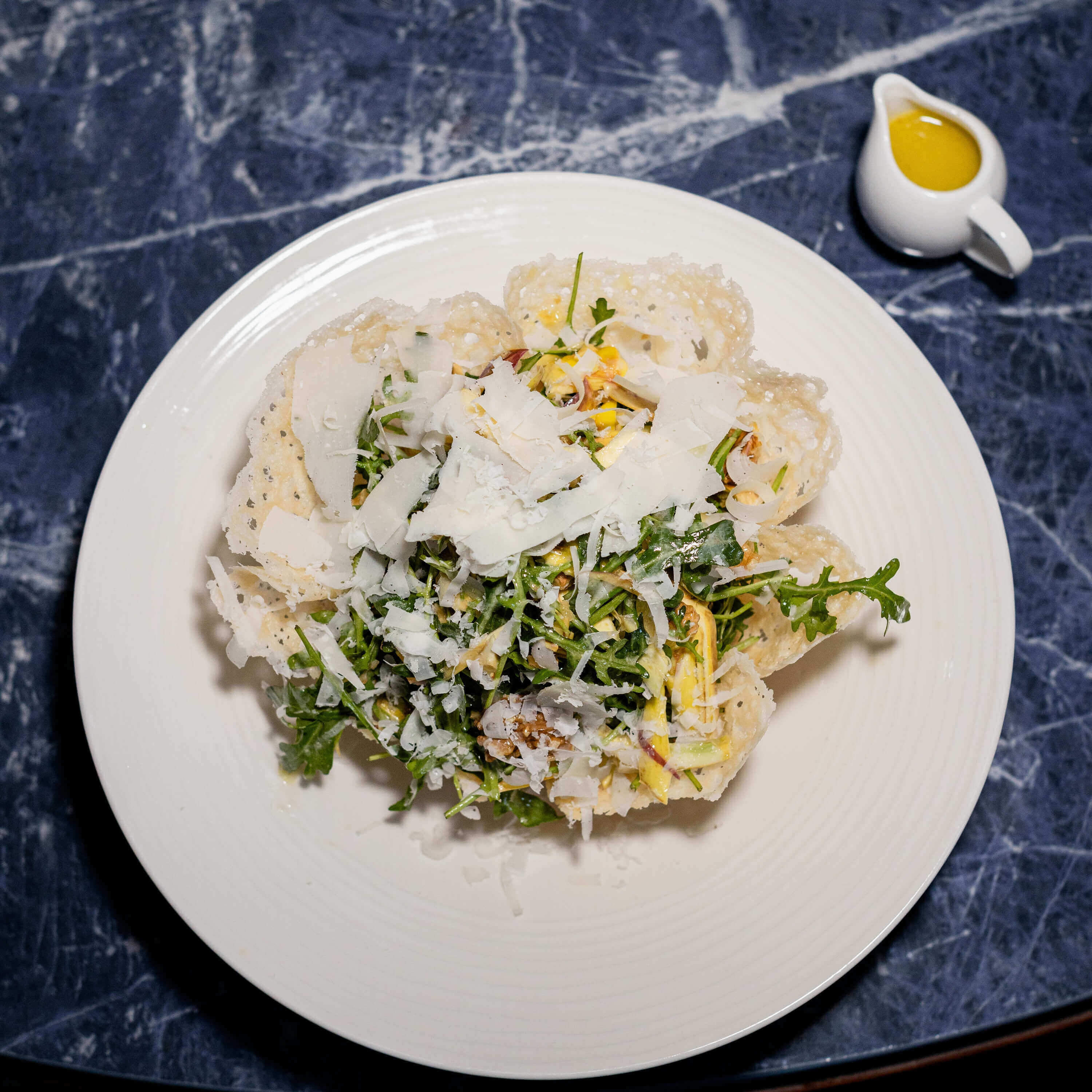 Salade César de Poulet, oeuf & anchois - Avenue 31 | Livraison Cuisine Méditerranéenne à Monaco