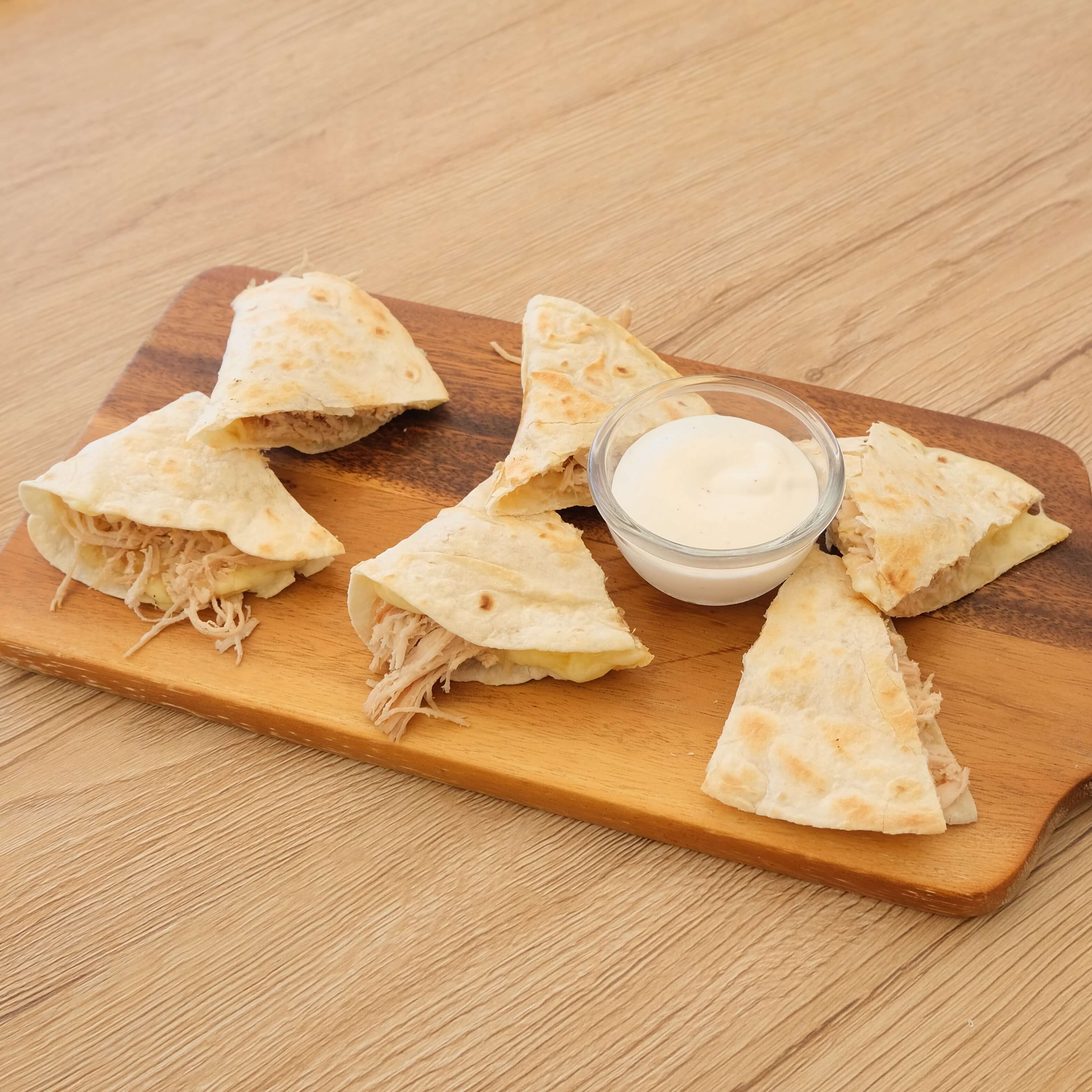 Quesadillas del dia Poulet - Sexy Tacos | Livraison Cuisine Mexicaine à Monaco, Cap-d'Ail & Beausoleil