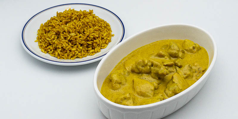 Chicken with curry sauce 