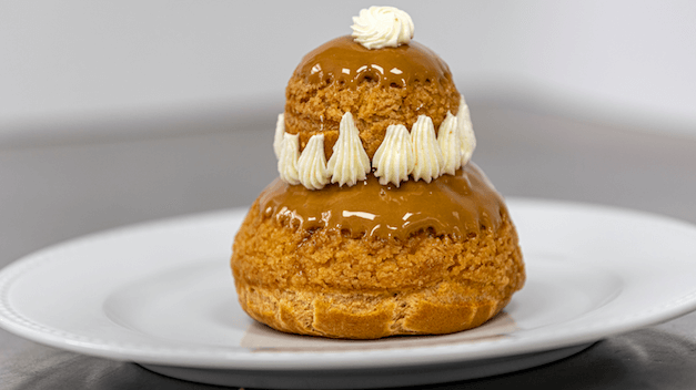Dessert - Religieuse au café - Amore Mio | Livraison Sandwichs & Salades à Monaco, Cap-d'Ail & Beausoleil