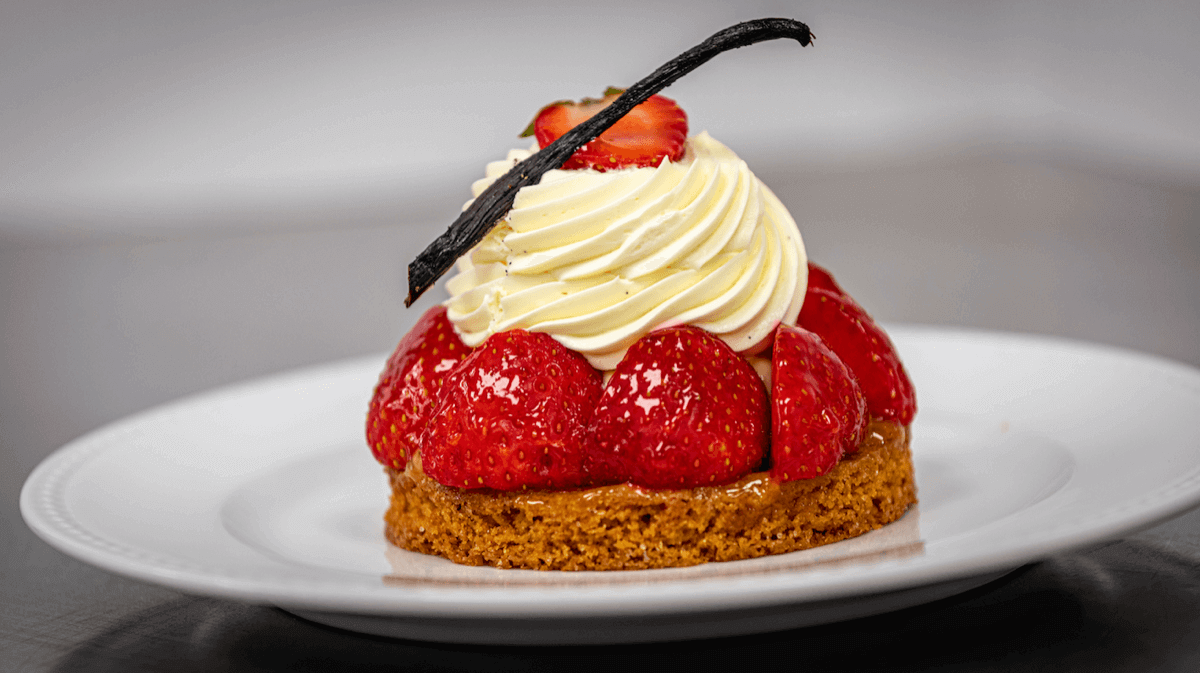 Dessert - Tarte aux fraises - Amore Mio | Livraison Sandwichs & Salades à Monaco, Cap-d'Ail & Beausoleil