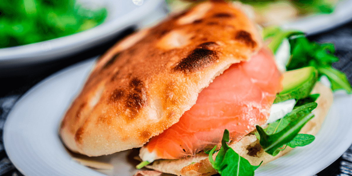 Focaccia Smoked salmon, avocado, mozarella, salad