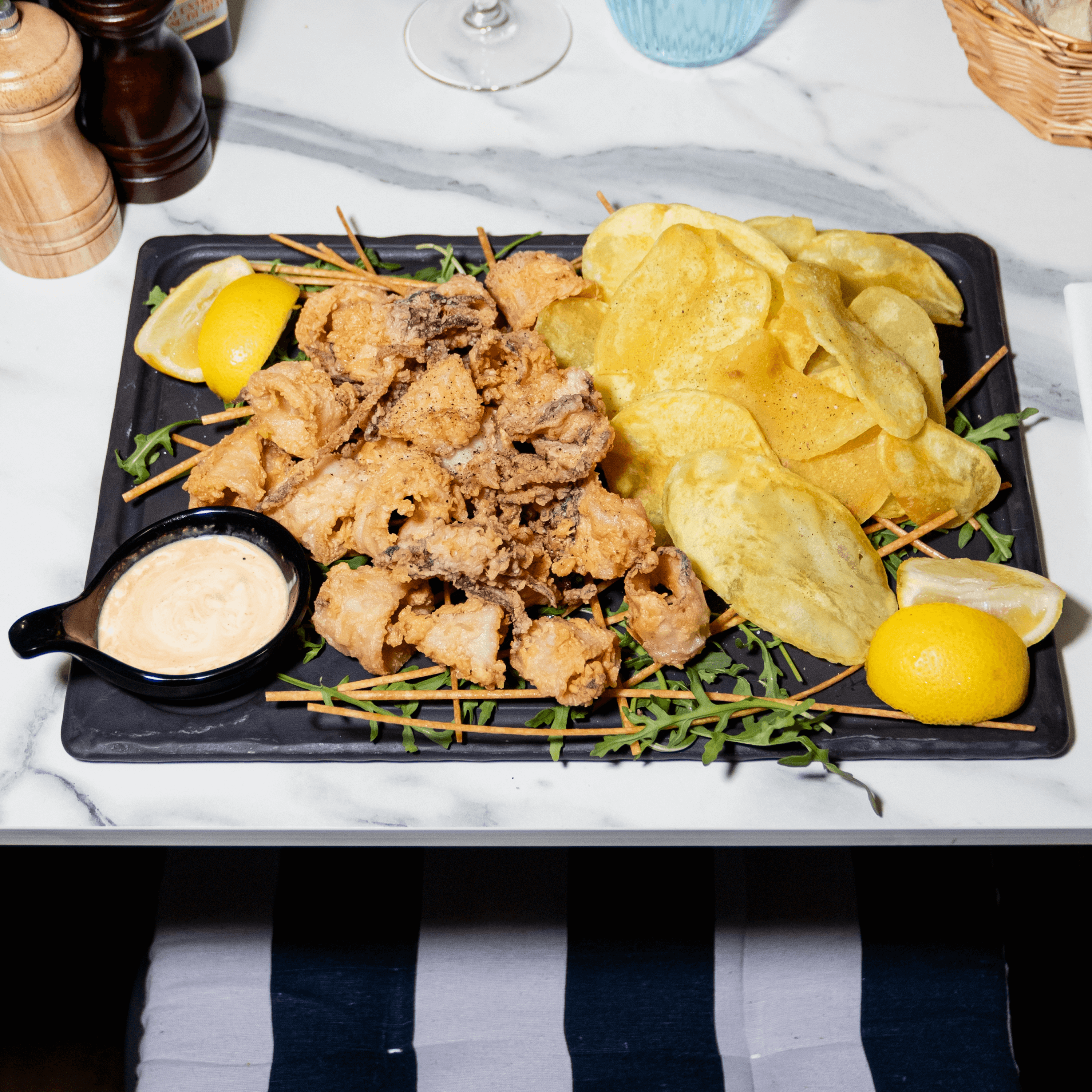 Fried squids and chips - Casa Amodio  | Delivery in Monaco