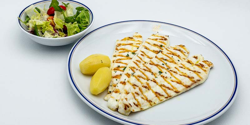 Grilled Sole filet, salade