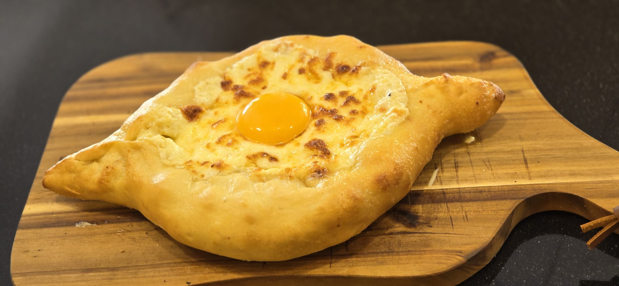 Khachapuri Adjaruli - Zeits Bar