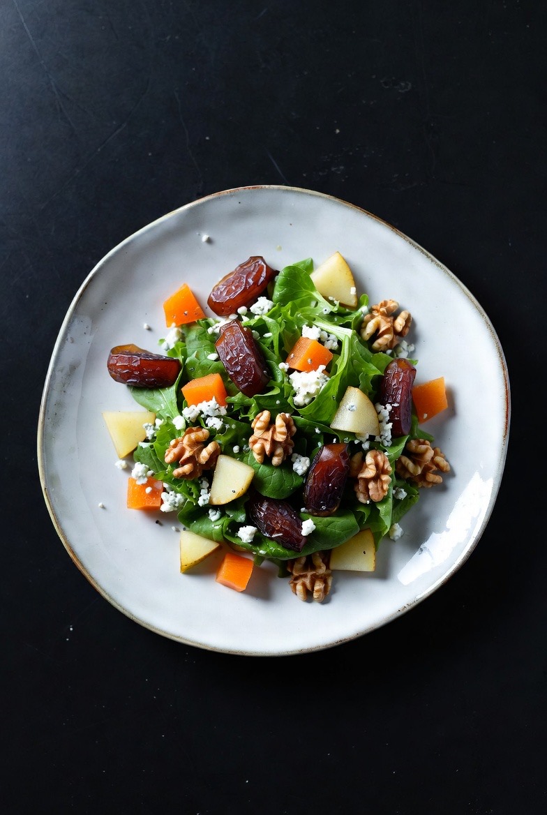 Lettuce, clementines, dates, pears, walnuts and gorgonzola - Via Margherita for Prince Of Venice  | Delivery in Monaco