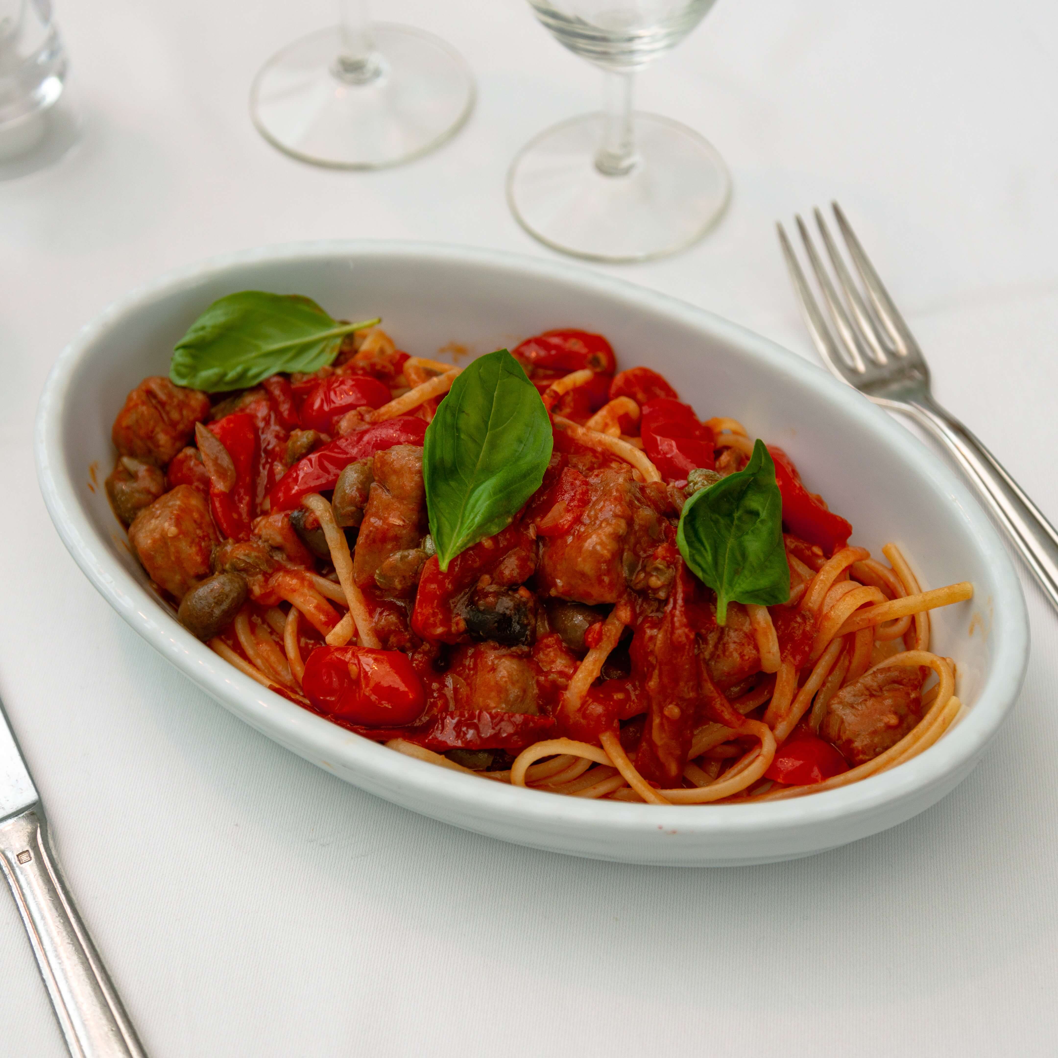 Linguine au Thon Frais, Cherry tomates, olives noires et câpres - Cipriani | Livraison Gastronomie Italienne à Monaco