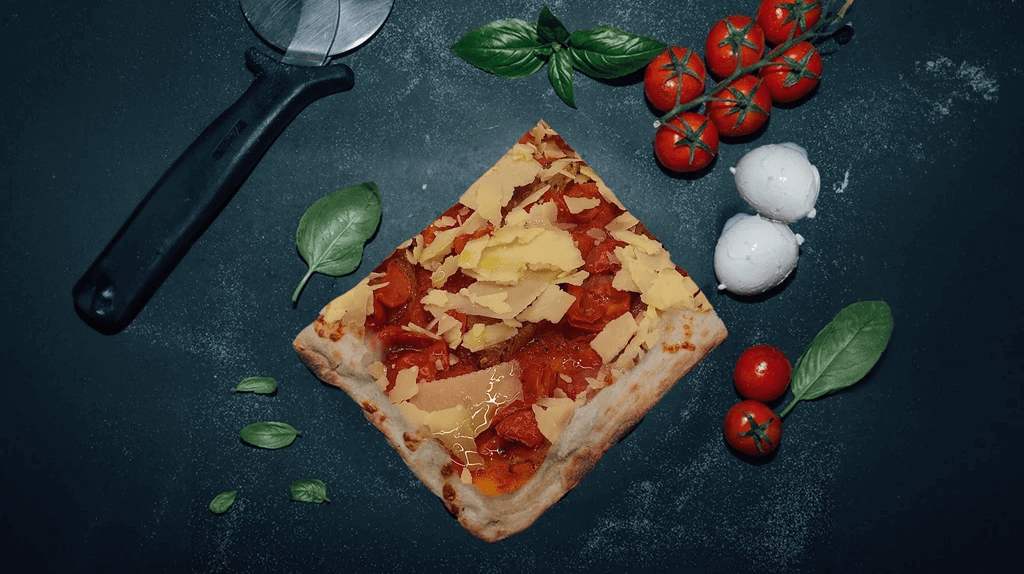 Mini Pizza Amatriciana - Lo Sfizio Street | Livraison Street Food Italienne à Monaco