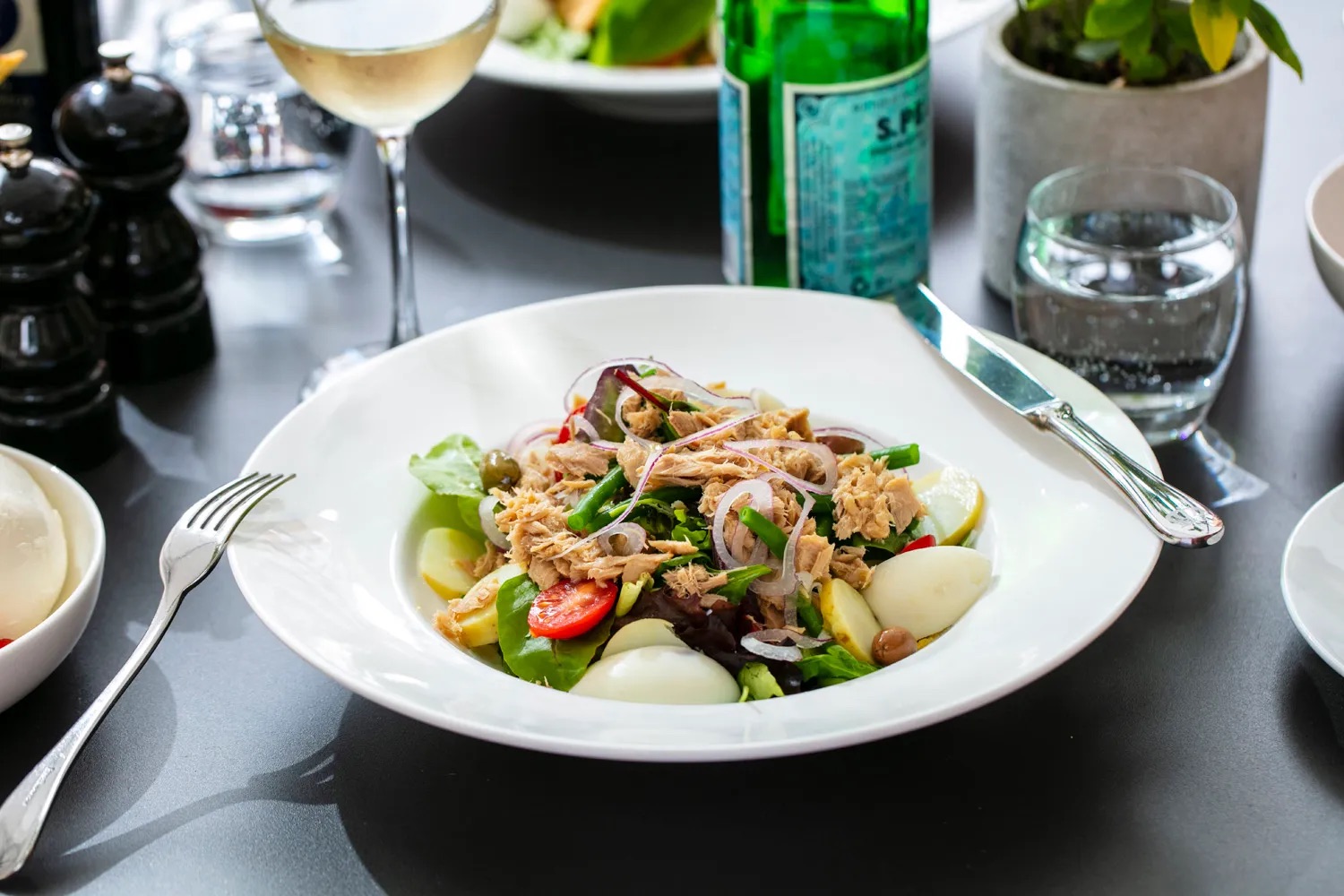 Niçoise Salad - Crazy Pizza