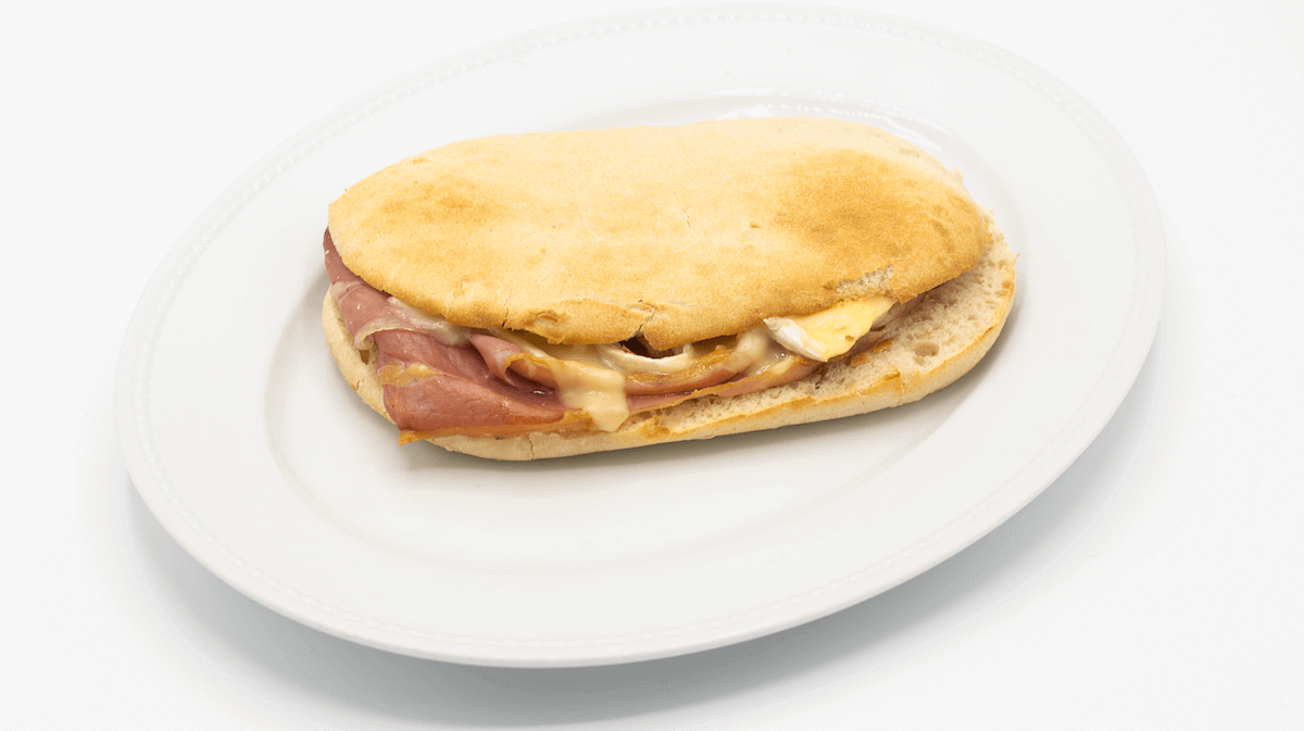 Paninis - Speck, brie - Amore Mio | Livraison Sandwichs & Salades à Monaco, Cap-d'Ail & Beausoleil