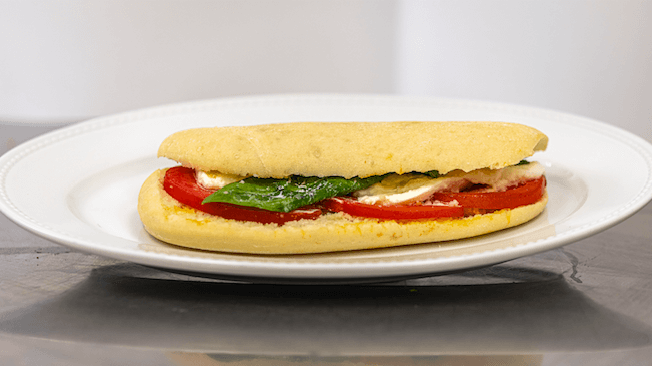 Paninis - Tomates, mozzarella, basilic - Amore Mio | Livraison Sandwichs & Salades à Monaco, Cap-d'Ail & Beausoleil