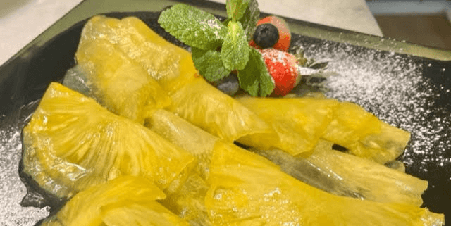 Pineapple Sliced with Freshly squeezed Orange