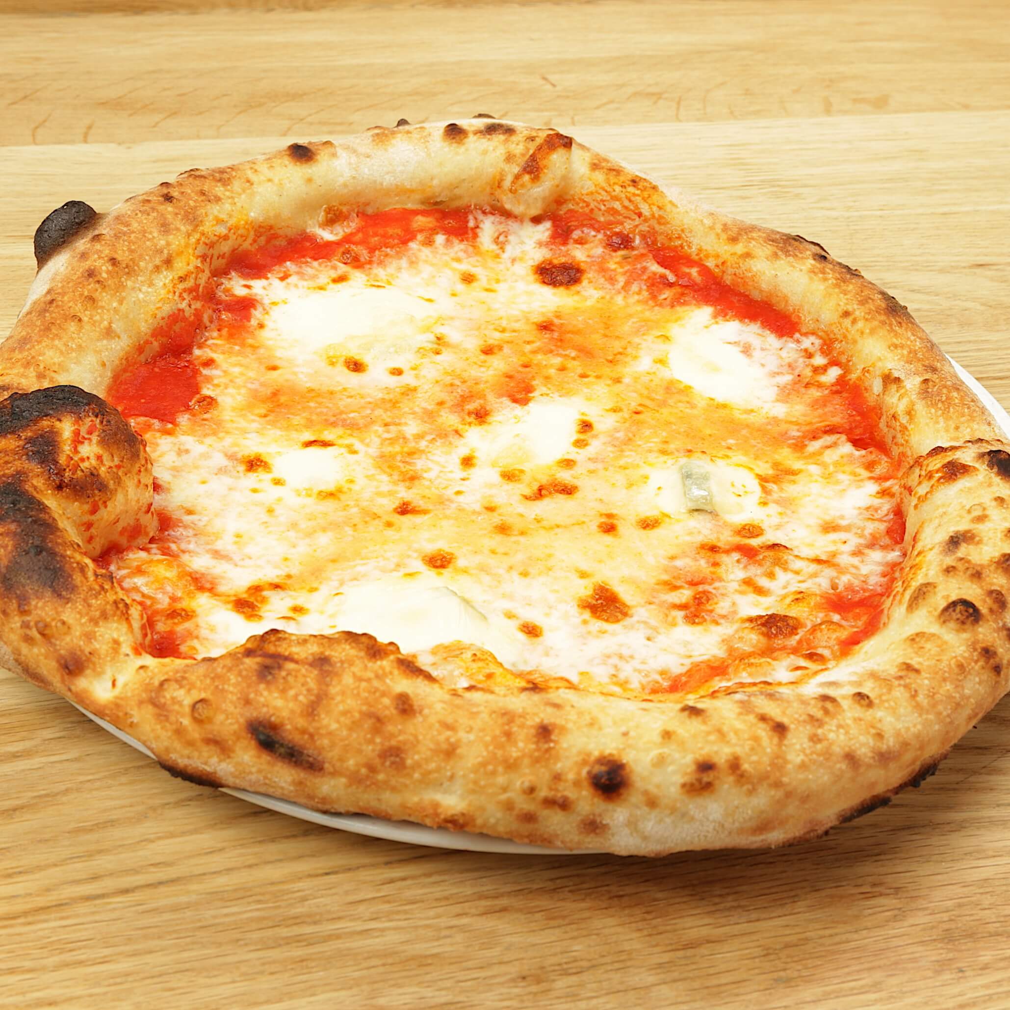 Pizza 4 Fromages - Bella Vita | Livraison Cuisine Italienne & Française à Monaco, Cap-d'Ail & Beausoleil