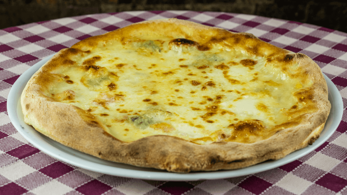 Pizza Amore Mio - 4 Fromages - Amore Mio | Livraison Sandwichs & Salades à Monaco, Cap-d'Ail & Beausoleil