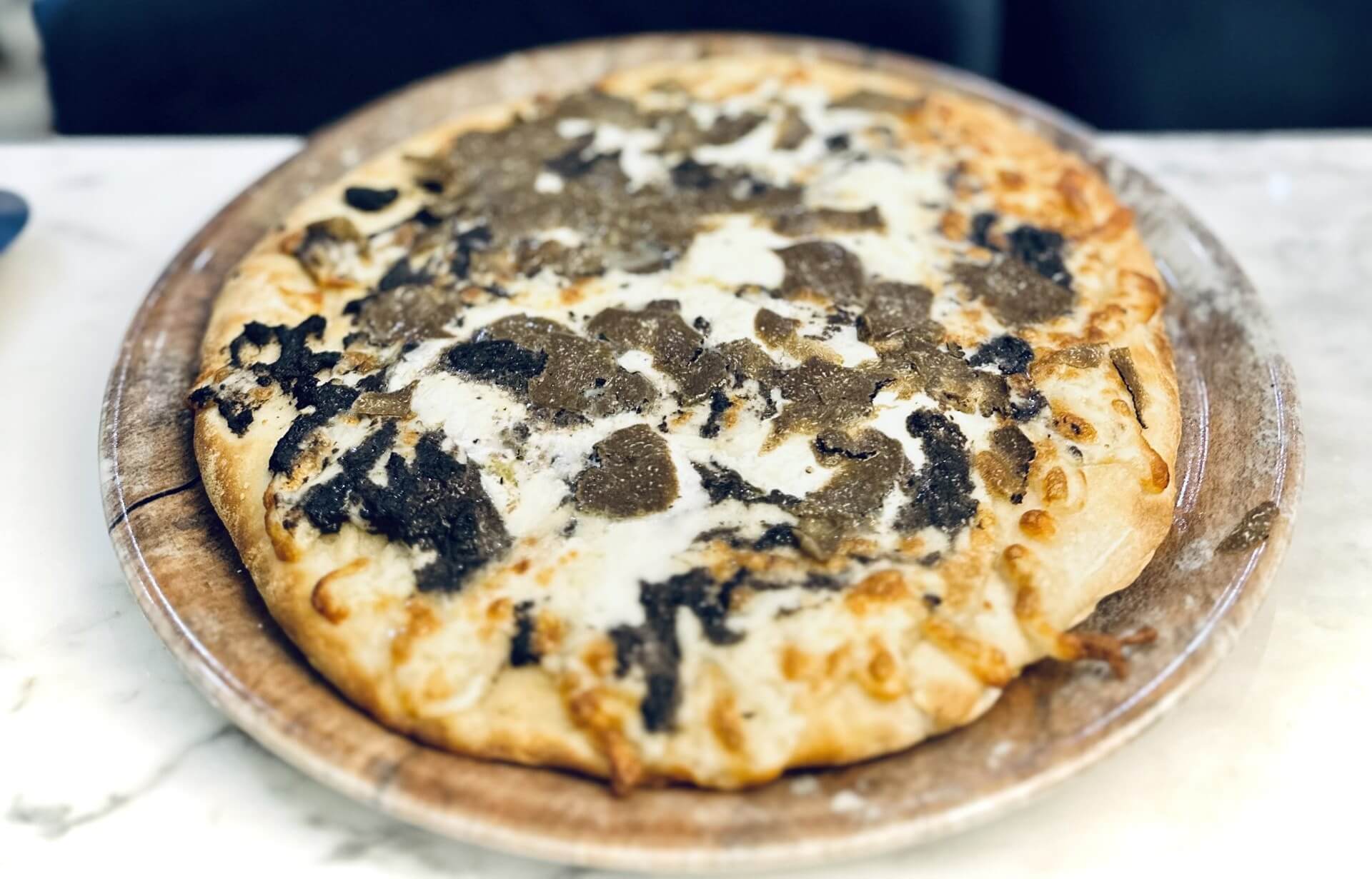 Pizza truffle & burrata - Bubble Bar