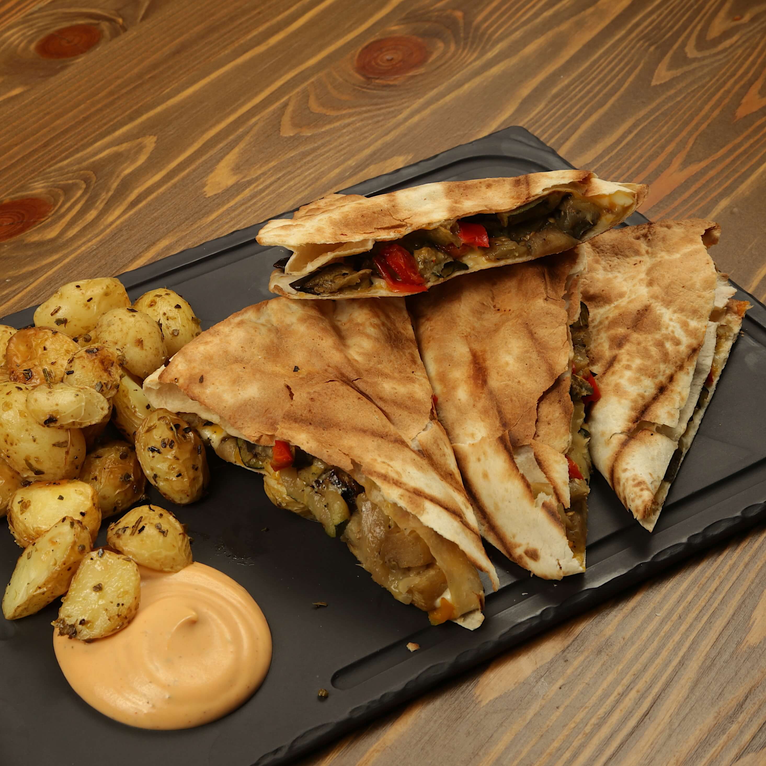Quesadilla Veggie - Old Wild West  | Delivery in Monaco