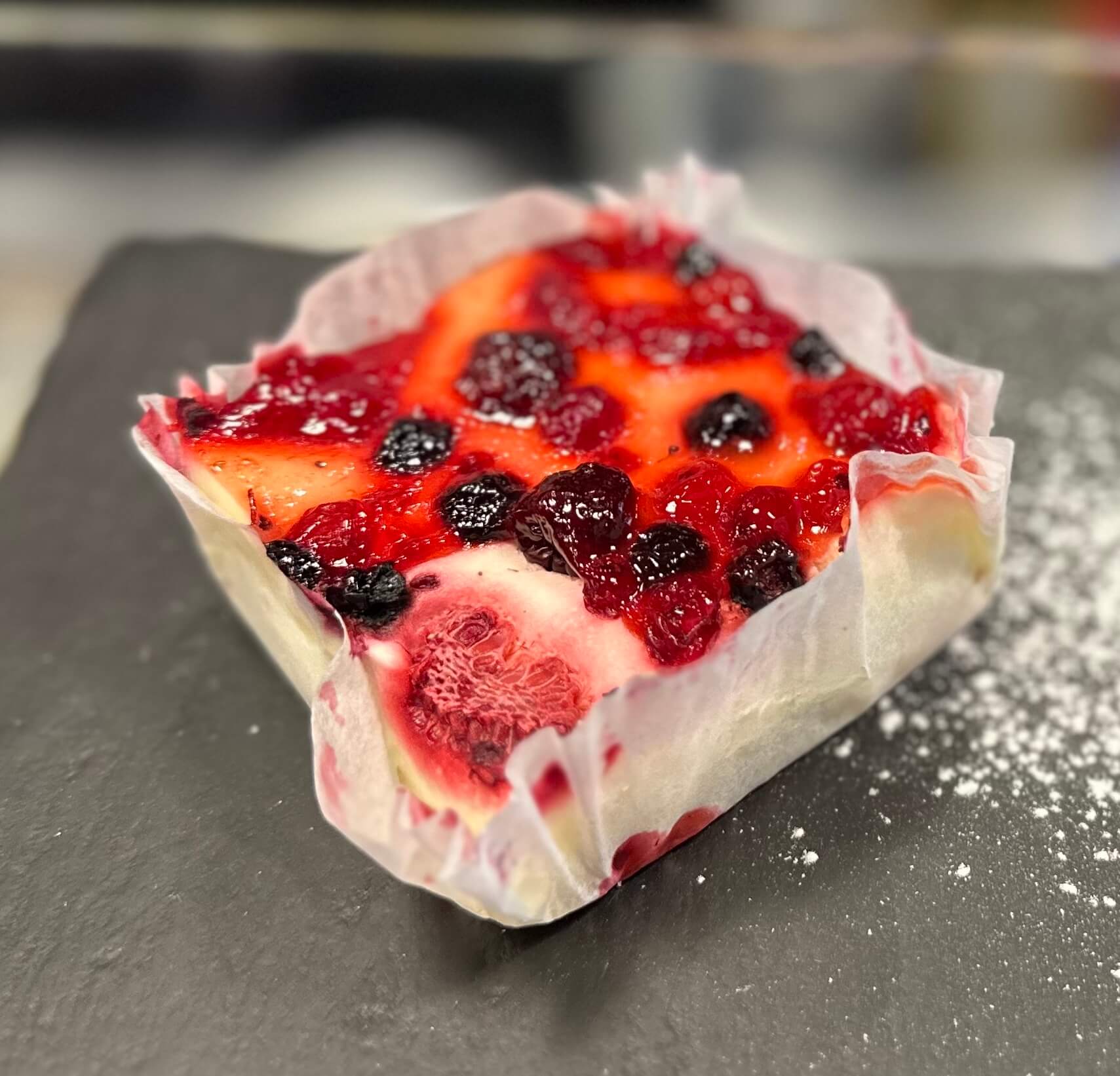 Red fruit cheesecake - Cooks | Delivery in Monaco