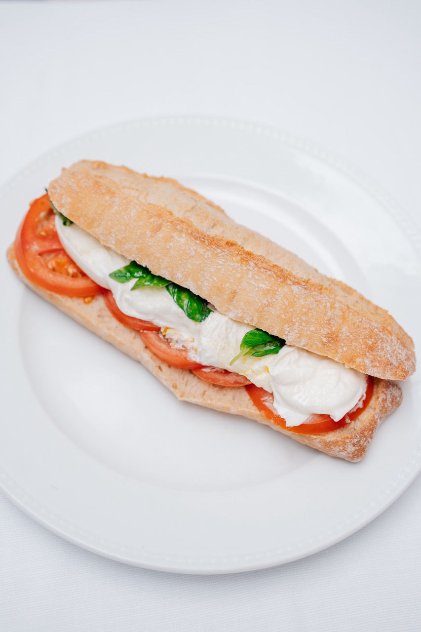 Sandwich Tomatoes, mozza, basil - Amore Mio | Sandwiches & Salads Delivery in Monaco, Cap-d'Ail & Beausoleil