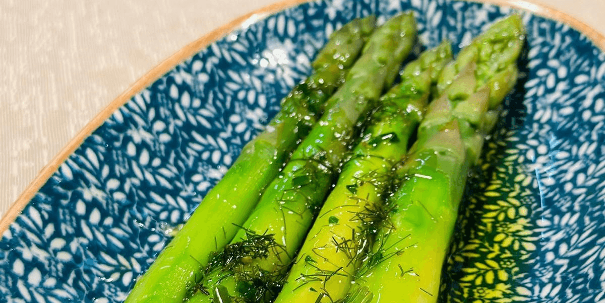 Sautéed green asparagus
