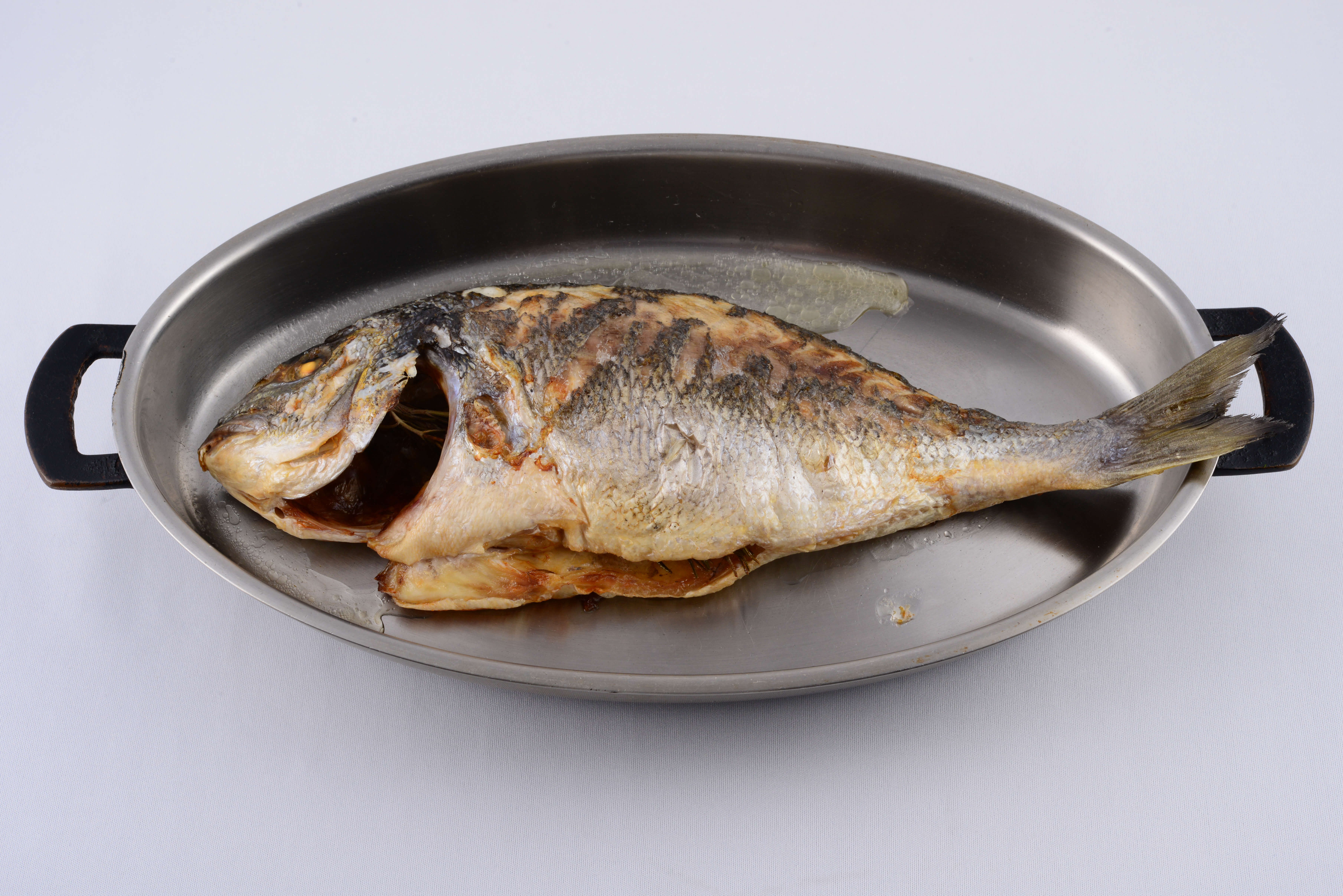 Dorade a la ligure - Le Sans Souci | Livraison Cuisine Française à Monaco