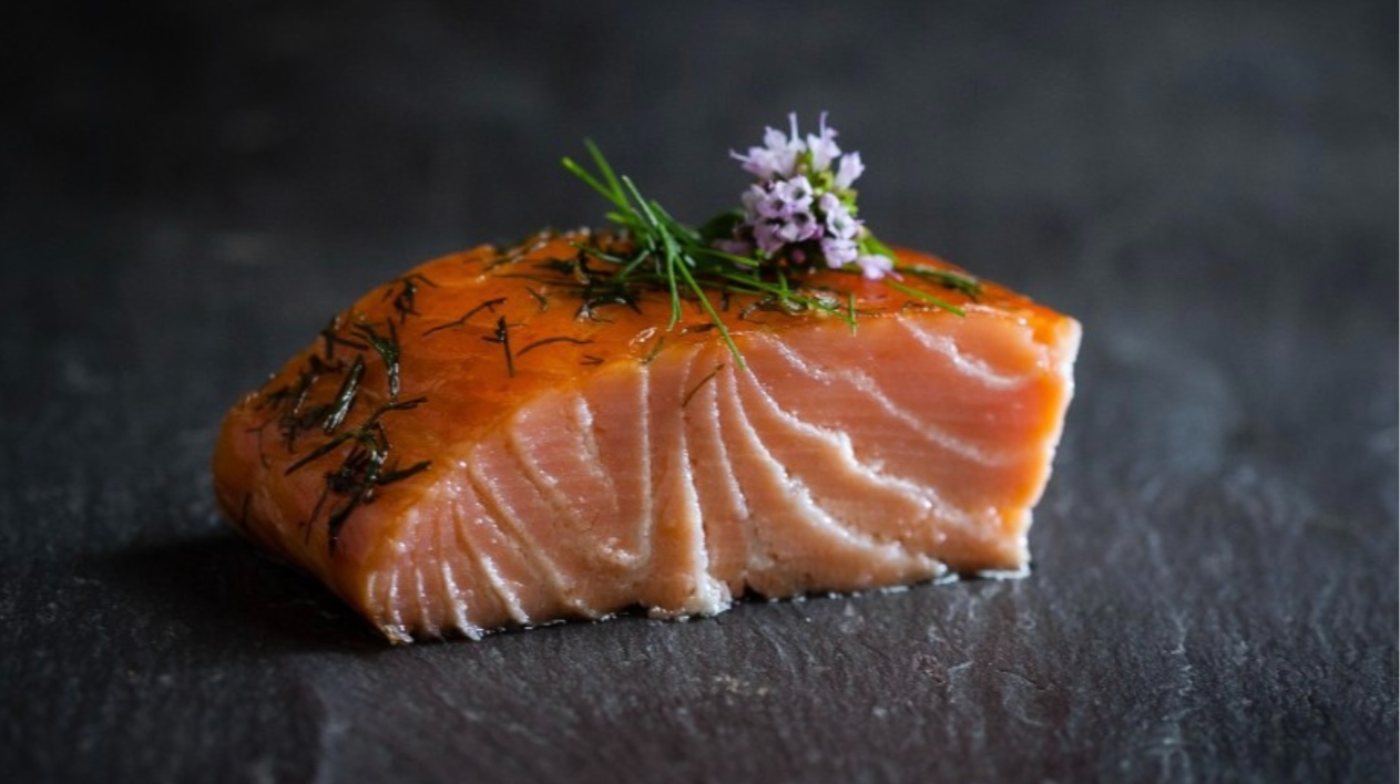 Sliced Salmon Honey, lemon and dill 140g