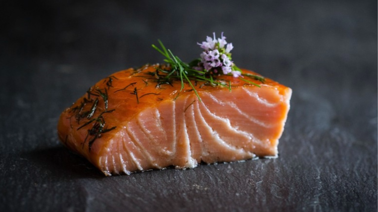 Sliced Salmon Honey, lemon and dill 500g