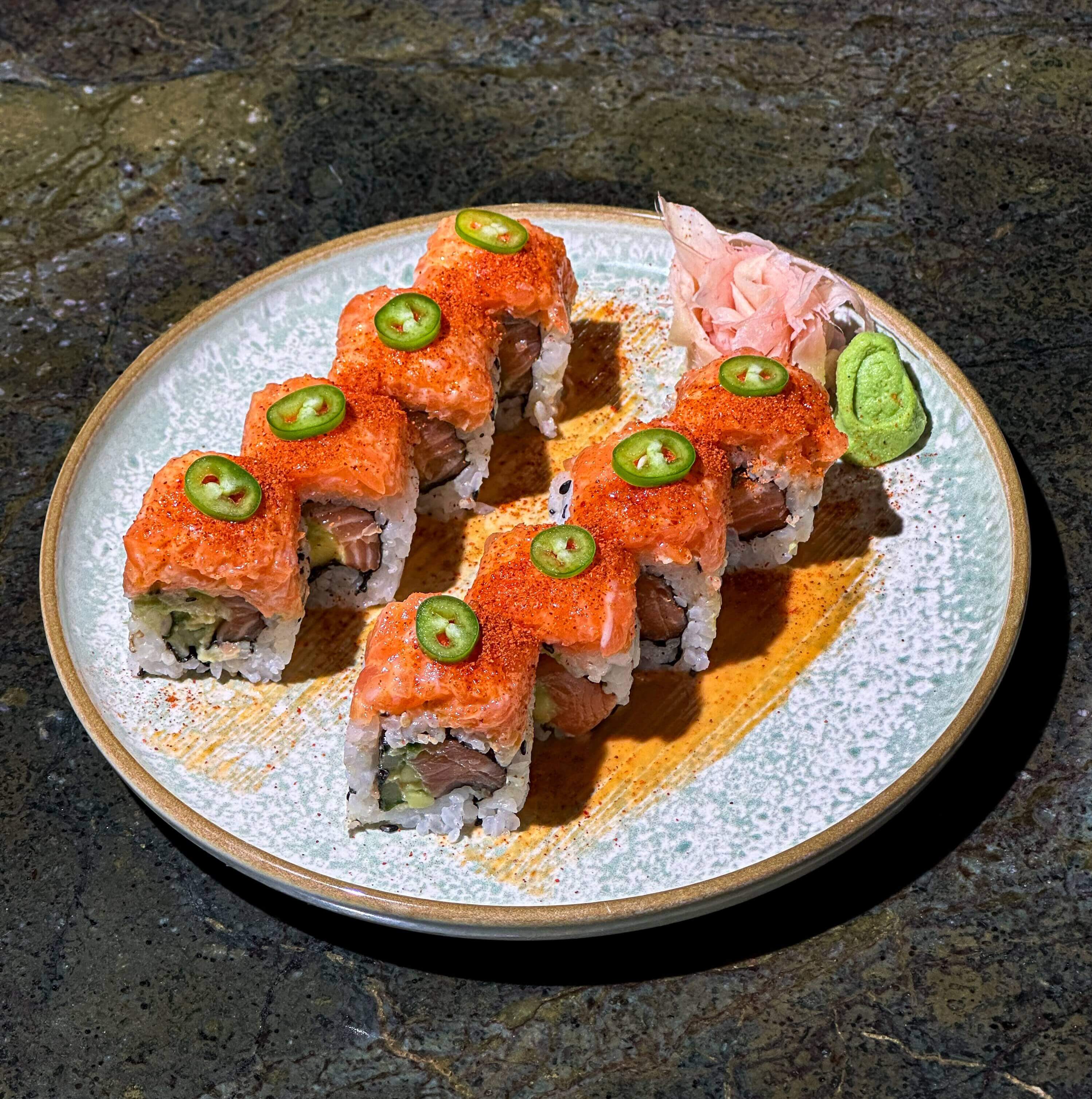 Smoked salmon california - Sushi by Spicy Bamboo