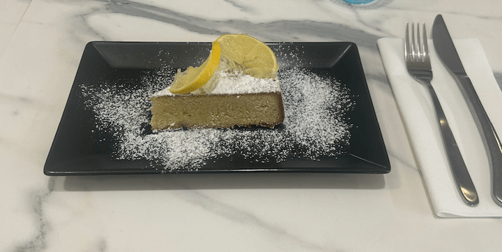 Soft lemon and almonds cake