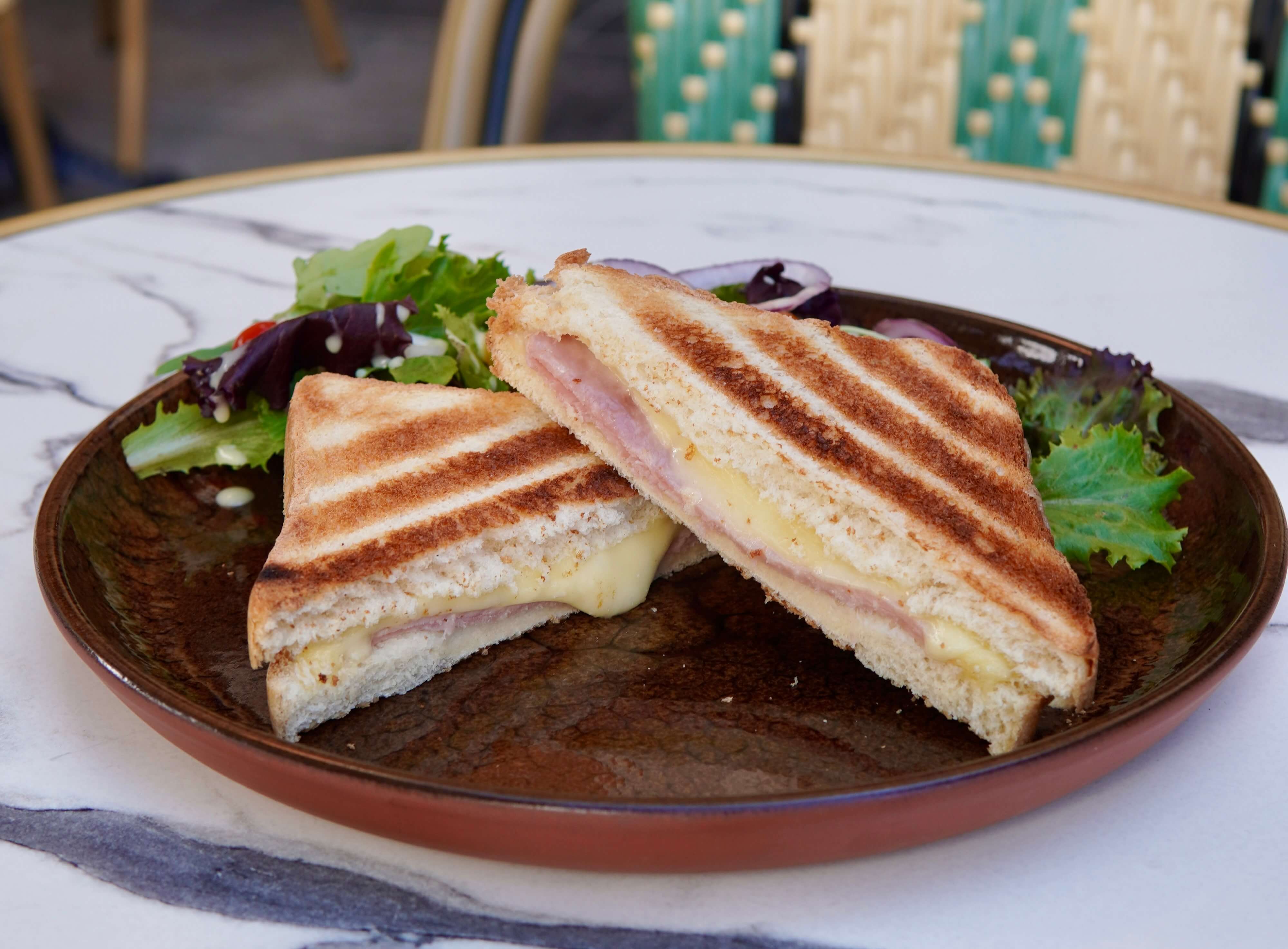 Toast Ham and Cheese - La pampa