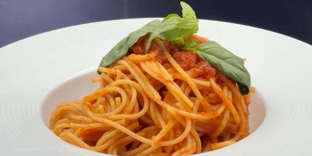 Tomato and basil Spaghetti 