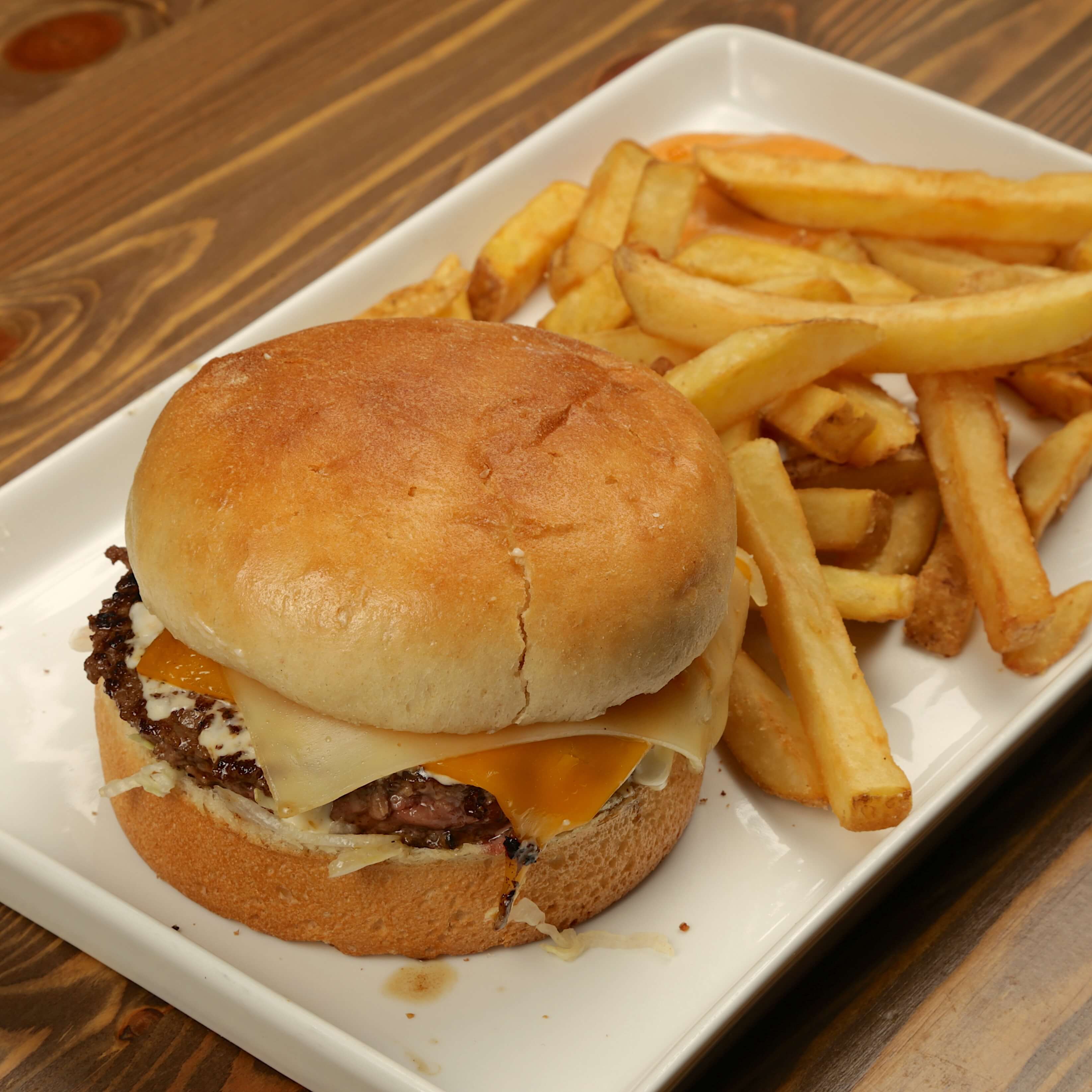 Triple Cheese burger - Old Wild West  | Delivery in Monaco