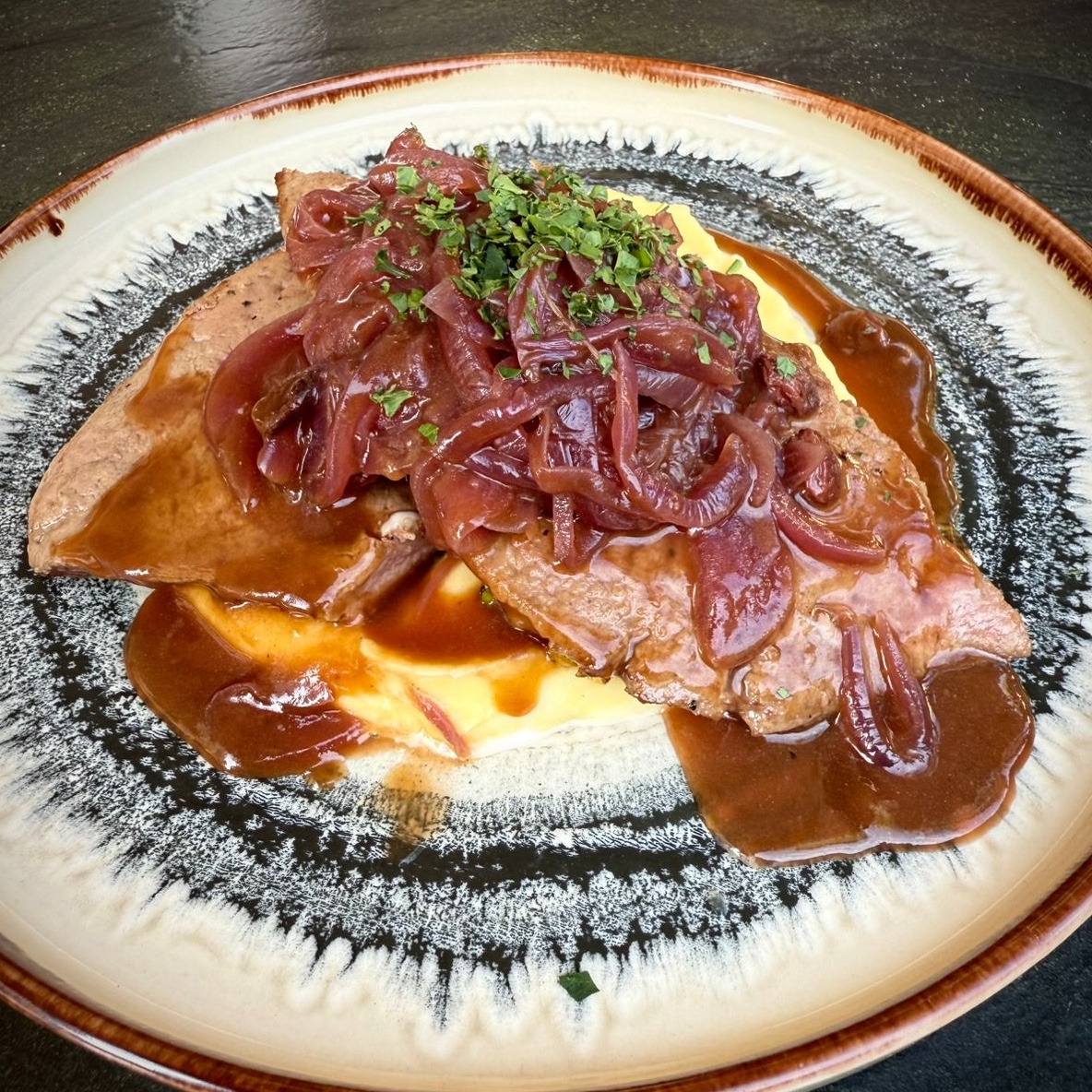 Venetian-style veal liver - L'Ardoise