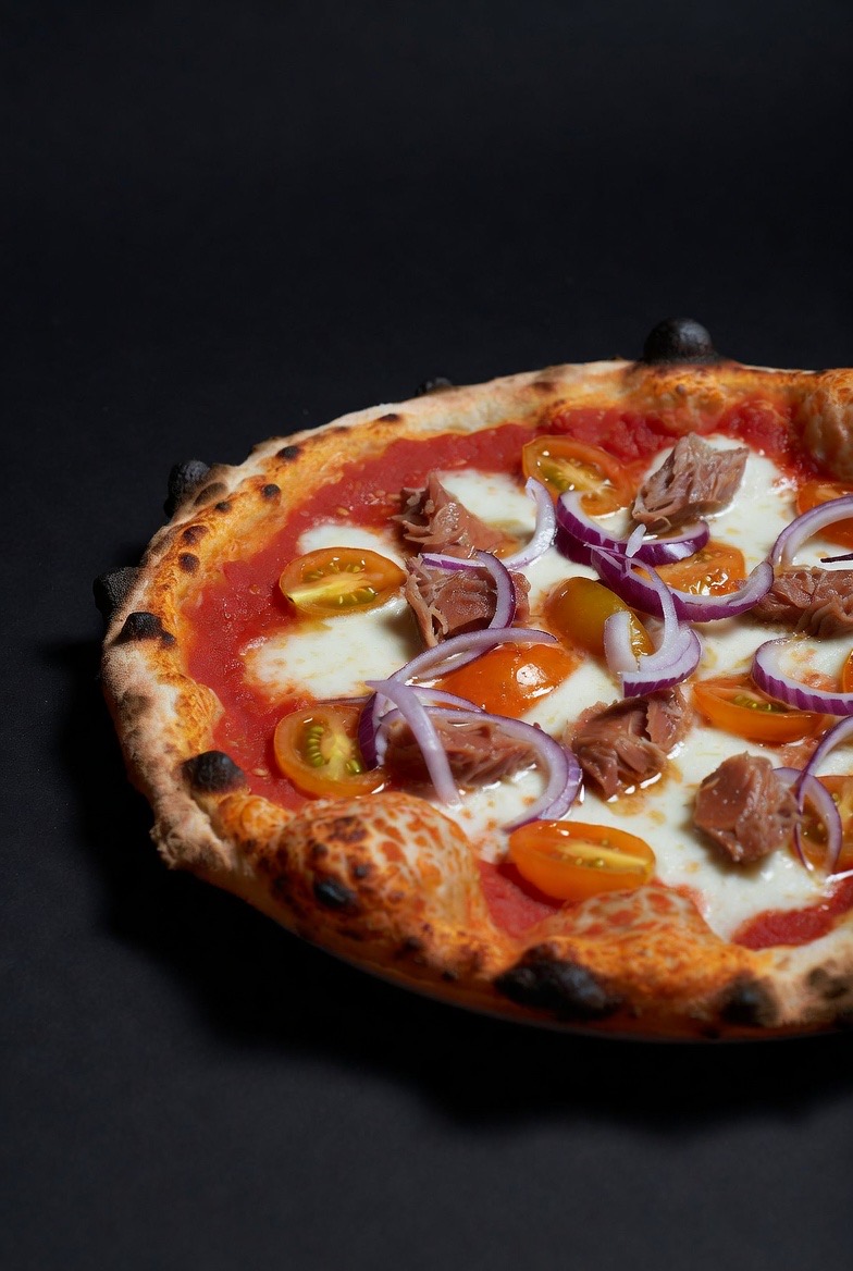 Yellow Tuna and Onions - Via Margherita for Prince Of Venice  | Delivery in Monaco